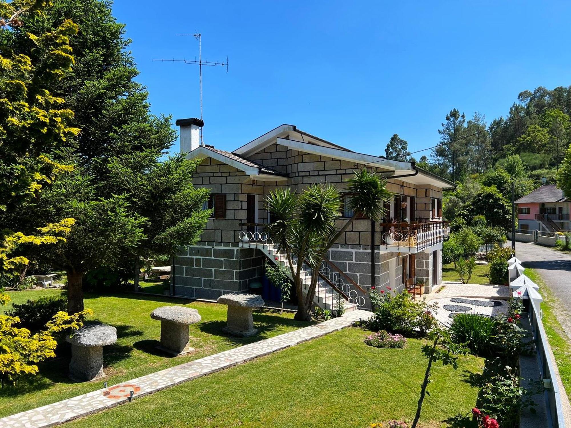 Vila Guia In Valdreu Braga Bagian luar foto